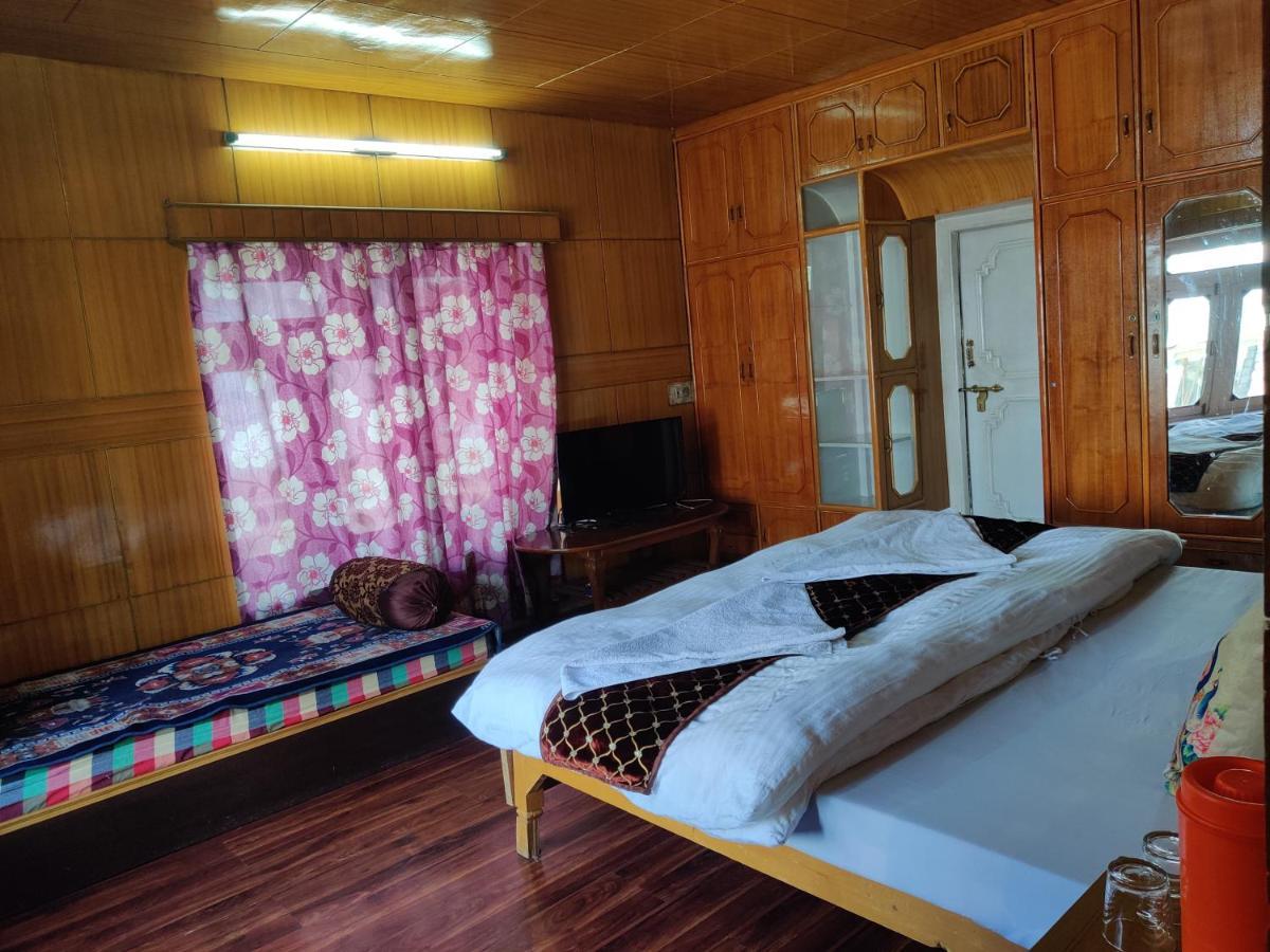 Youthok Guest House Leh Ngoại thất bức ảnh