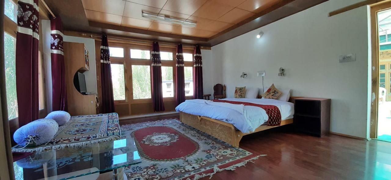 Youthok Guest House Leh Ngoại thất bức ảnh